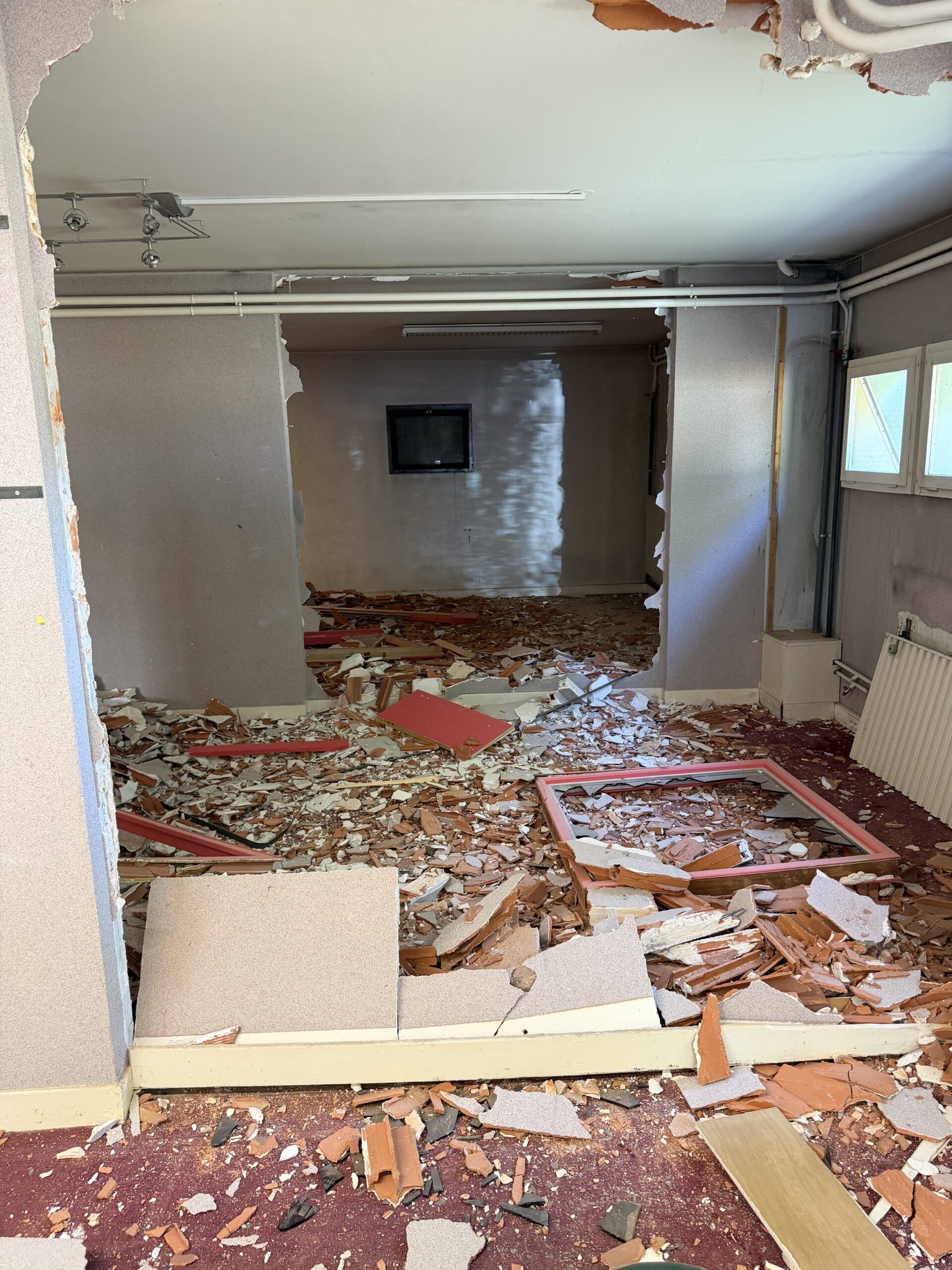 Travaux plâtrerie salle sport Ferney-Voltaire